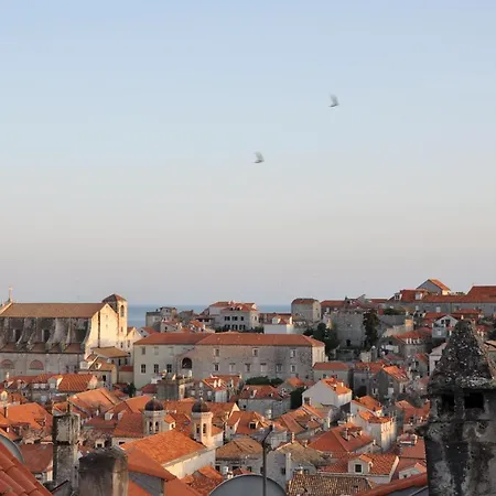 Lucia Old Town דוברובניק