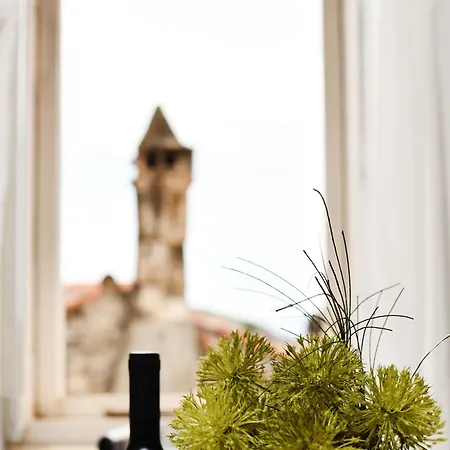 Lucia Old Town Apartment *