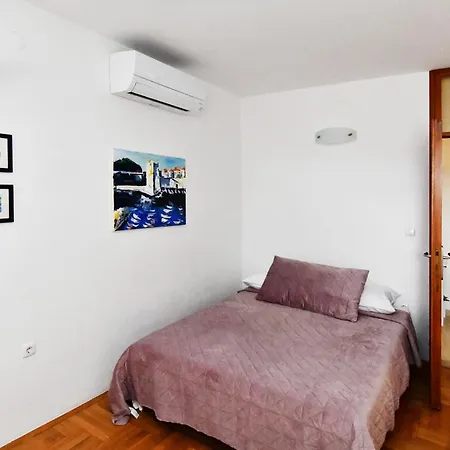 Lucia Old Town דוברובניק