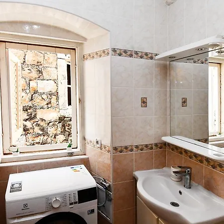 Lucia Old Town * Dubrovnik