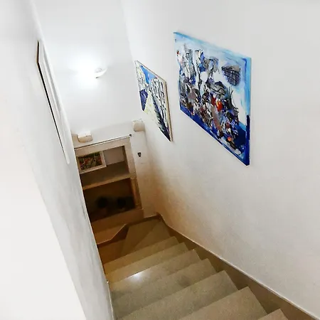 Lucia Old Town ドゥブロブニク