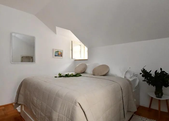 Lucia Old Town Daire *