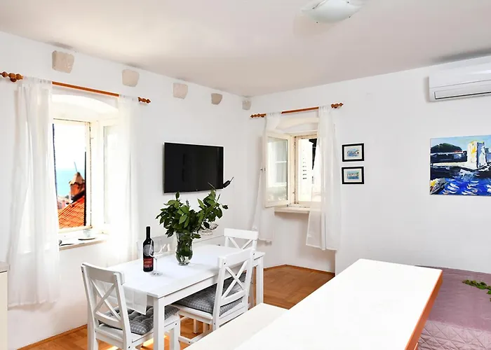 Lucia Old Town דוברובניק