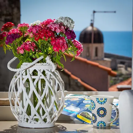 Διαμέρισμα Lucia Old Town *