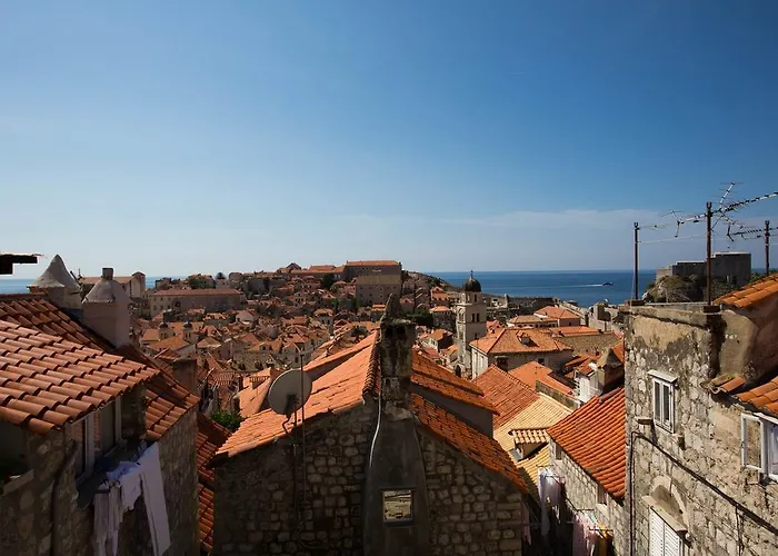 Lucia Old Town Апартаменты *